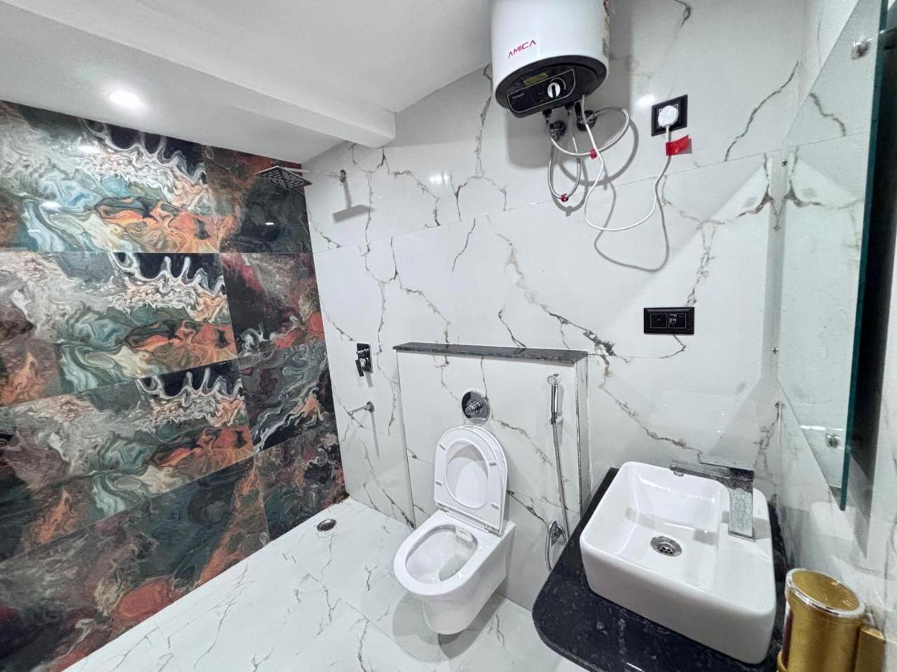 Hotel Omkar Palace Ayodhya Zewnętrze zdjęcie